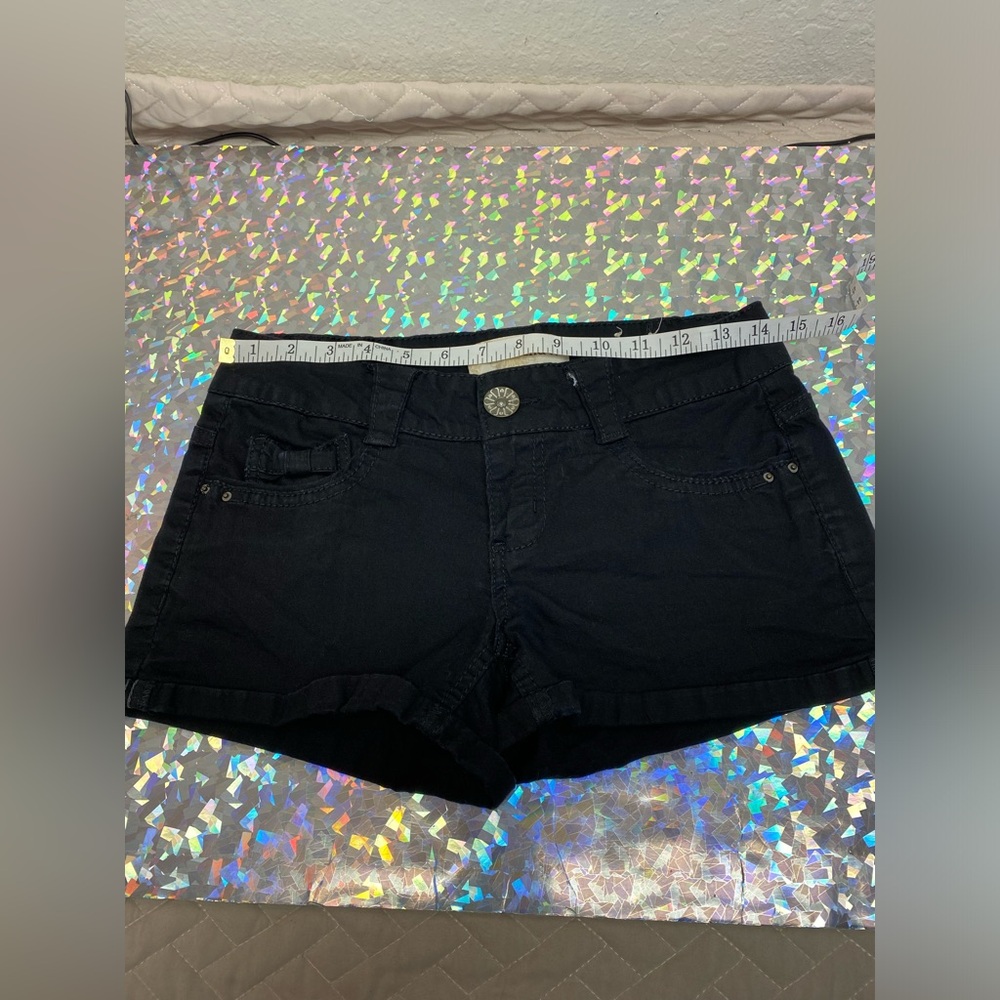 Y2K Outfit Low Rise Black Shorts Coquette Top Kawaii Bows Buttons XS 3 Juniors - Picture 11 of 16
